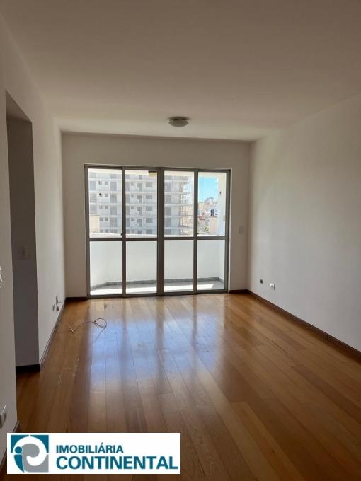 Apartamento à venda com 2 quartos, 64m² - Foto 2